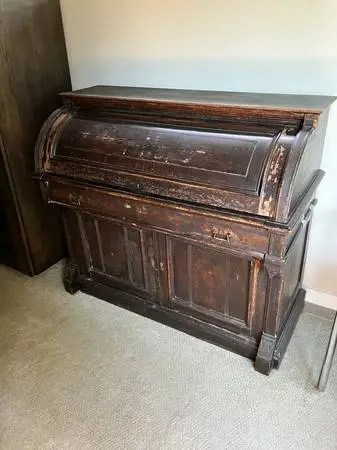 Epic antique roll top desk (Must go asap today)