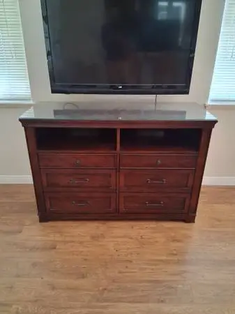 Console Entertainment Media Center Cherry Wood TV, Audio Video