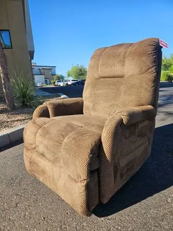 NEW RECLINER CHAIR BY BEST FURNITURE