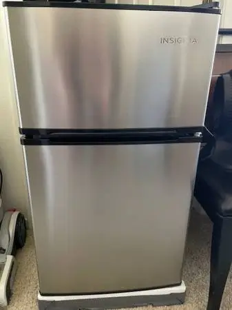 Mini insignia fridge