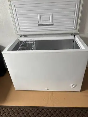 Chest freezer, Frigidaire, about 9 cubic feet