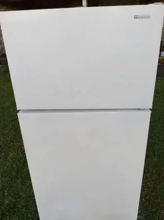 Refrigerator by Americana