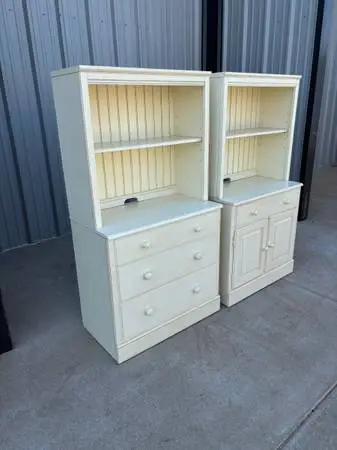 2 Pristine Solid Wood 2 Piece Ethan Allen Bedroom Dressers