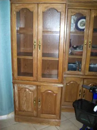 CURIO CABINET WITH LIGHT