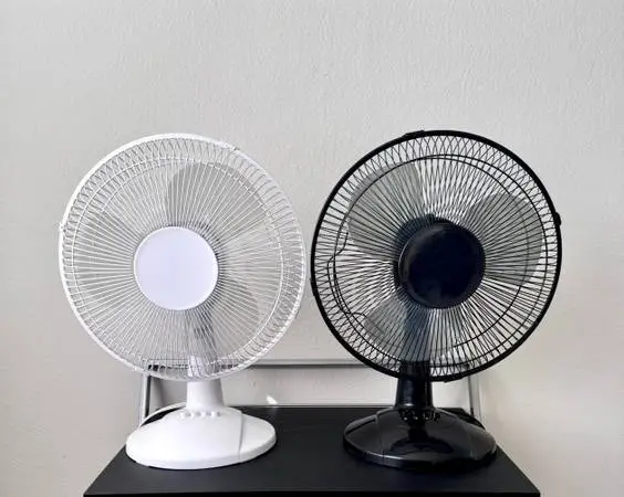 Table Fan 12”- inch Black & White Oscillating/3 Speeds by Mainstays