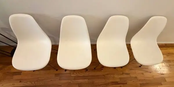 Eames Molded Dining Chairs with Wire Bases (Eiffel Chairs) x 4 / DWR