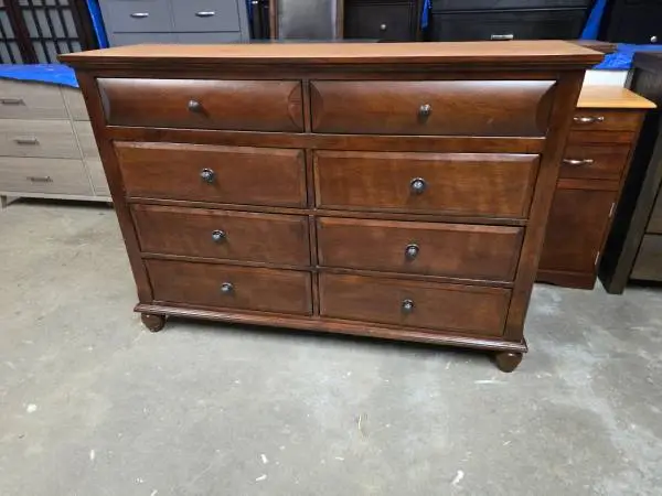 Modern Brown Wooden 8 Drawer Dresser