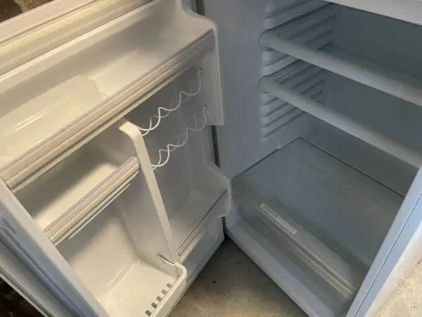 Hairr refrigerator
