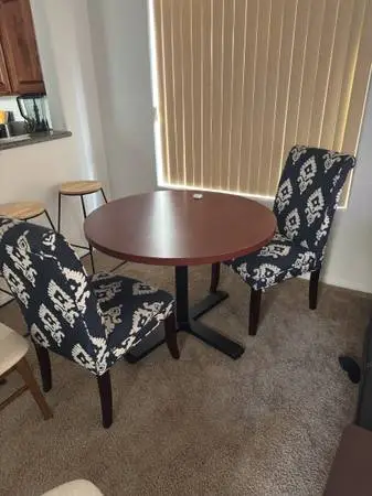 Small Round table +Chairs