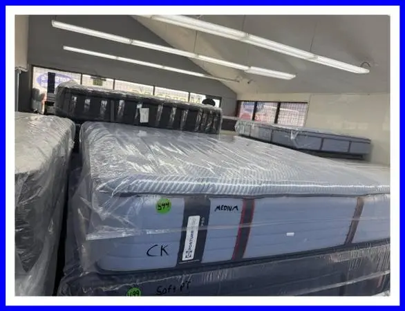CALIFORNIA KING SIZE SEALY POSTUREPEDIC PRO MATTRESS & BOXES BED