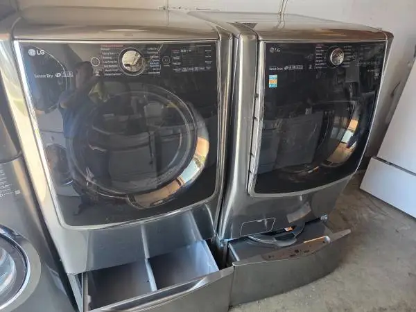 LG Signature JUMBO size washer and dryer Gas