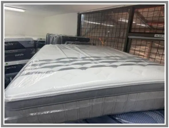QUEEN SIZE LEESA LEGEND CHILL HYBRID MATTRESS & BOX SPRING BED SET