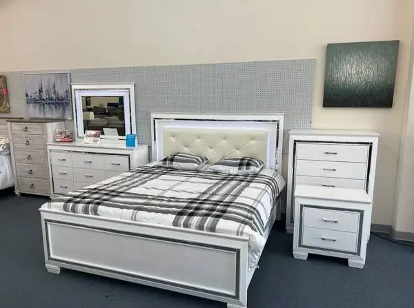 King Gator Print LED Bedroom Set