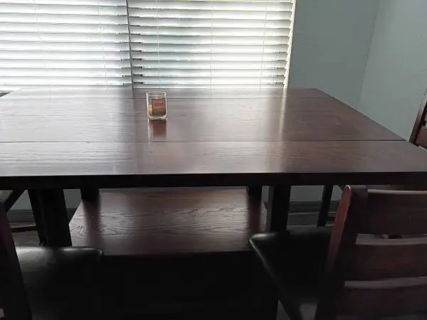 Kanes dining table and chairs