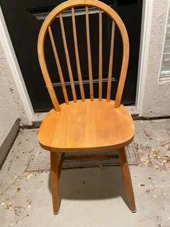 Solid wood dining chair