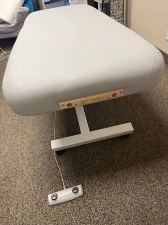 ELECTRIC MASSAGE TABLE