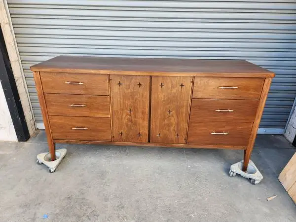 vintage wanut credenza 9 drawer 2 doors By Broyhil saga