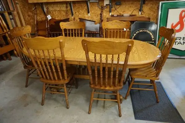 Contemporary Oak Table & 6 Chairs