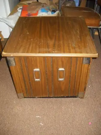 Night stand / End table