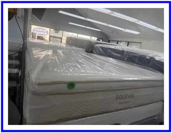 QUEEN SIZE SAATVA LATEX HYBRID MATTRESS & BOX SPRING BED SET