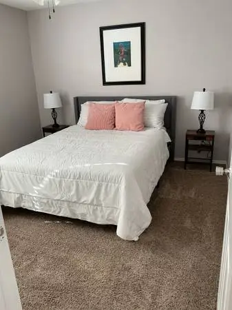 MOVING SALE: Bedroom full bed nightstands lamps pic