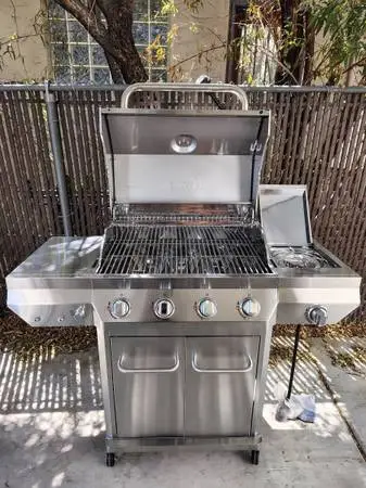 New. NexGrill 4 +1 Burner Stainless Steel Propane Gas Grill