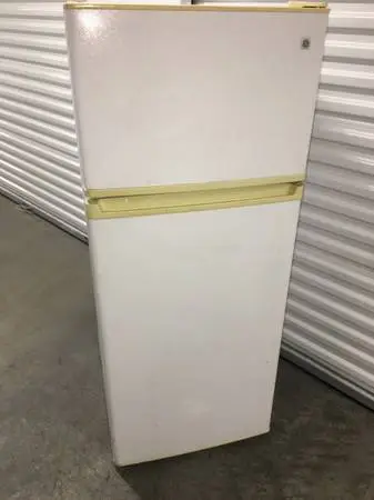 FREE DROP OFF - GE   12 Cu. Ft . TOP FREEZER MINI REFRIGERATOR IN WHITE