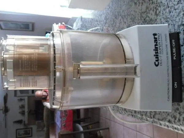 VINTAGE FOOD PROCESSOR