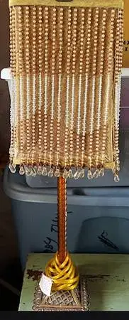 2 table lamps