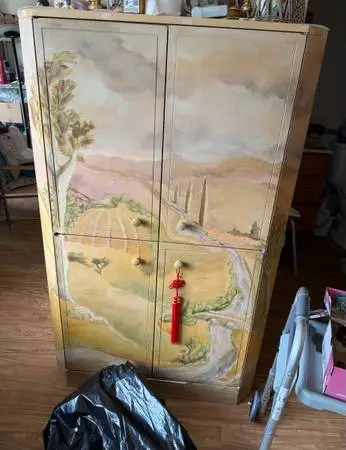 Armoire  stay sell extreme low price