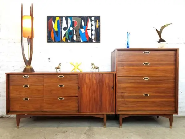 Gorgeous Pristine RESTORED Mid Century Bedroom Set Avail Dressers Mirr