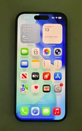 Unlocked Apple iPhone 15 (128GB) – Excellent Condition