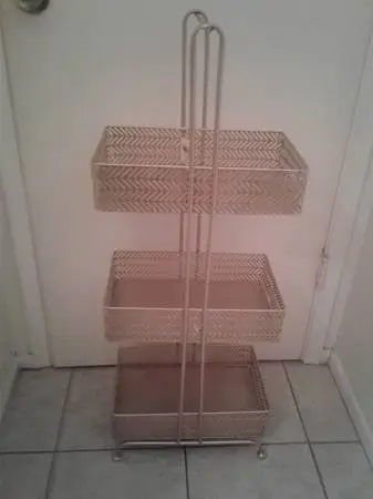 🎈Reduced: Three Tier Metal Bathroom/Kitchen Rack