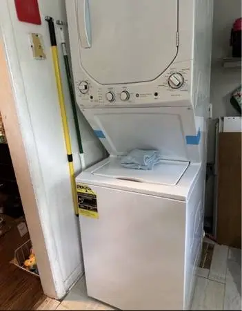 Ge Combo washer dryer in great condition need gone works great 550