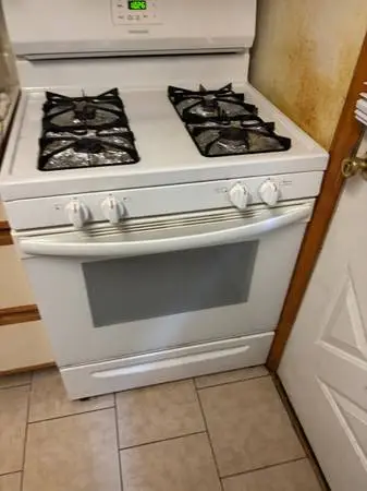 Frigidaire Stove