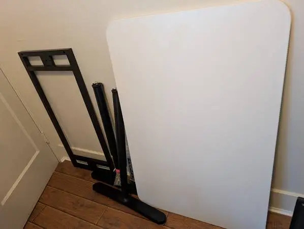 Nice white all-purpose table in excellent condition