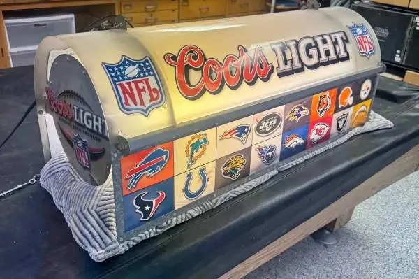 Vintage Coors Light original NFL team’s logo lights