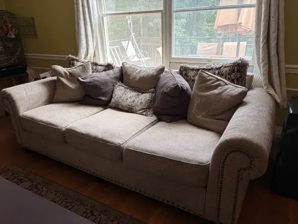 Ashley Sofa and Aviemore Loveseat set like new