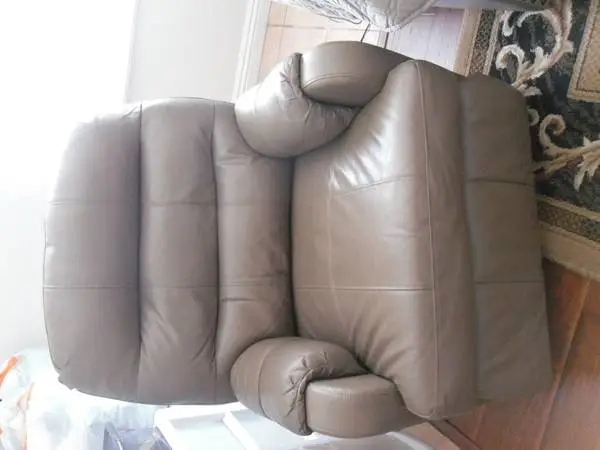 BROWN VEGAN LEATHER RECLINER