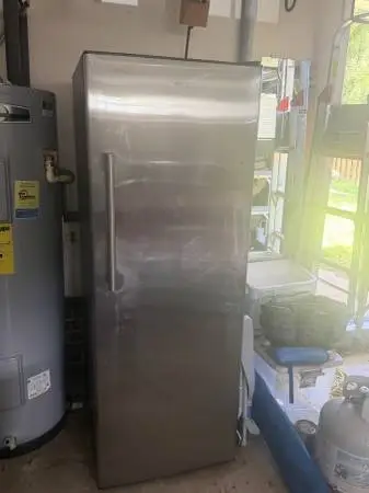 Galanz - Refrigerator / Freezer