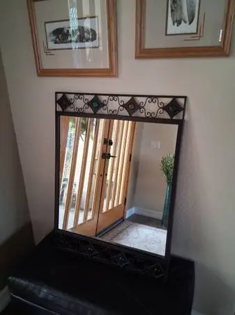 DECROATIVE WALL MIRROR