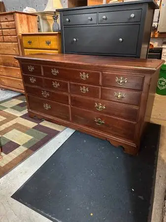 Dresser