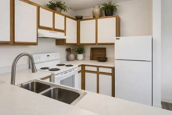 Simply sensational 839 sqft, 2 bed, 1 bath! We fit your lifestyle!