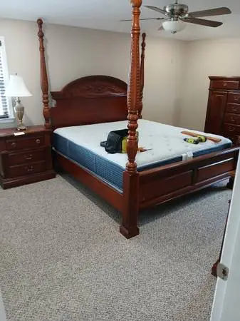 Nice wooden queen or king adjustable wooden poster bed