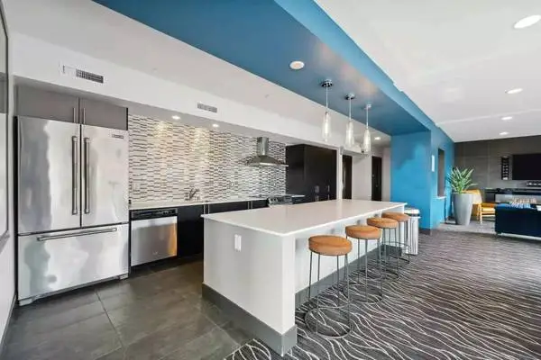 Start living large! Youll love our 1 bed, 1 bath! 609 Sq Ft!