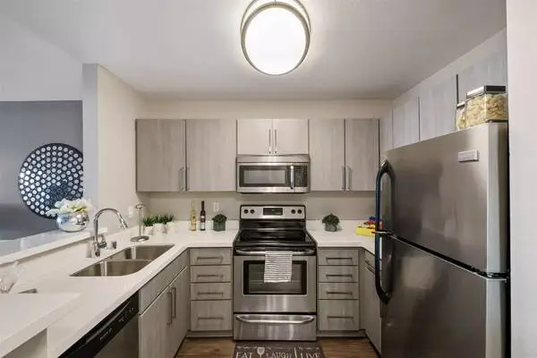 Amazing Studio at Pine at 6th! Washer/dryer included!