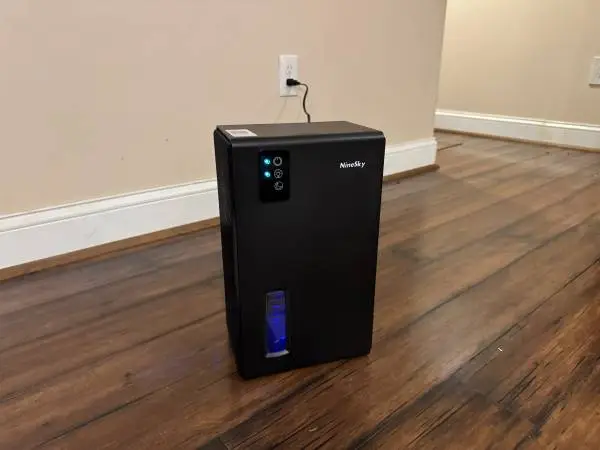 NineSky Dehumidifier – 1000 Sq Ft | LARGE 95oz Tank + Quiet Operation