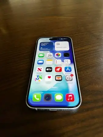 iPhone 15 128GB White -Unlocked