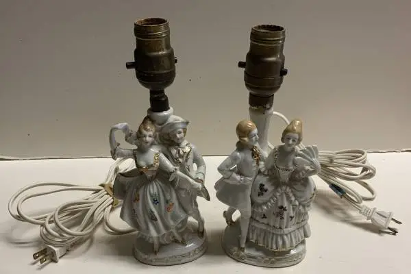 Pair (2) Colonial Figures Boudoir Lamps