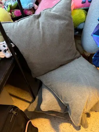 4 Decorating Pillows